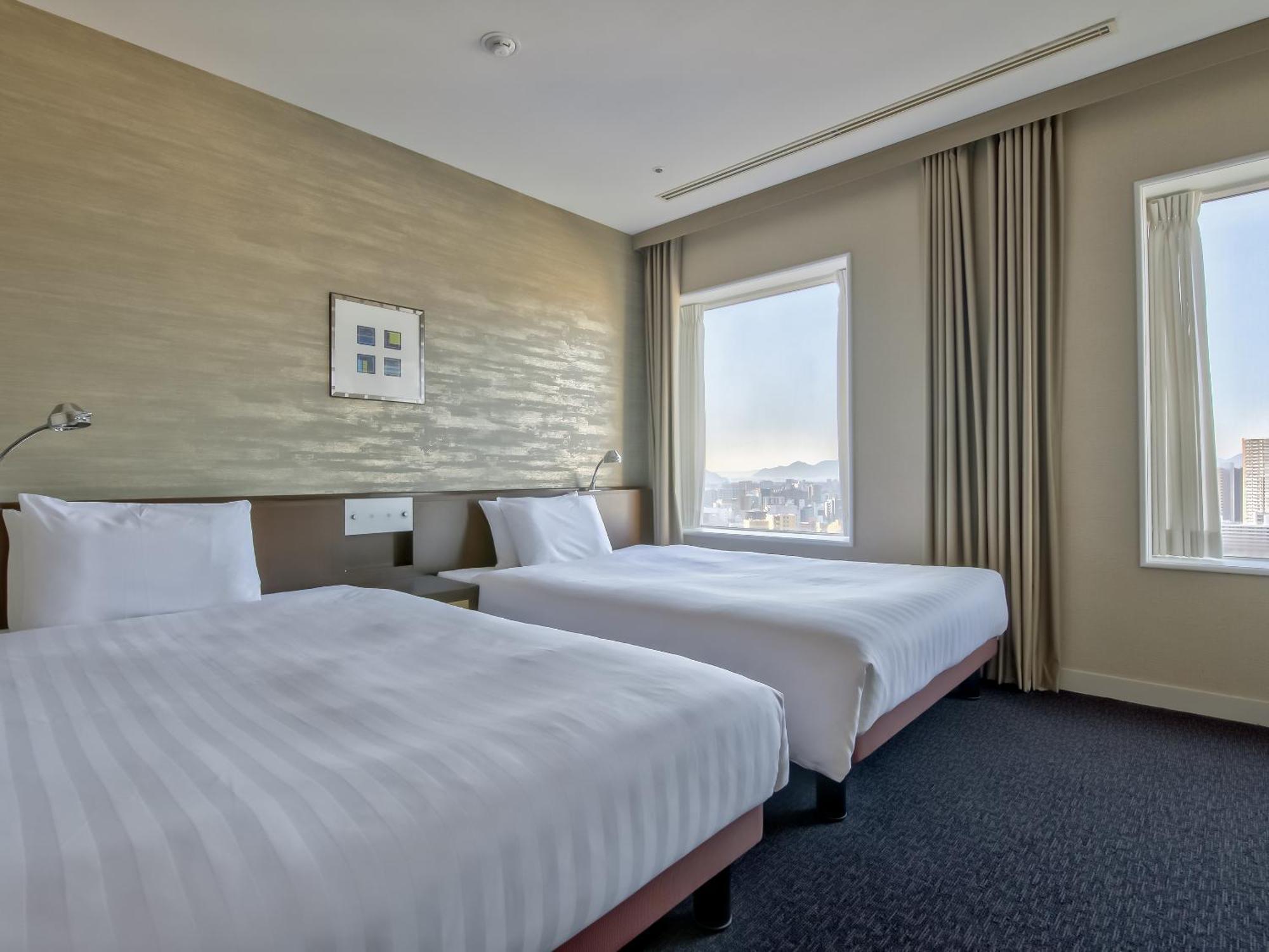 Mitsui Garden Hotel Hiroshima Bagian luar foto